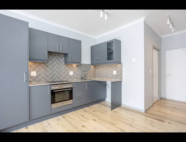 2 BEDROOM APARTMENT BLOCK RENTED IN WYNBERG UPPER